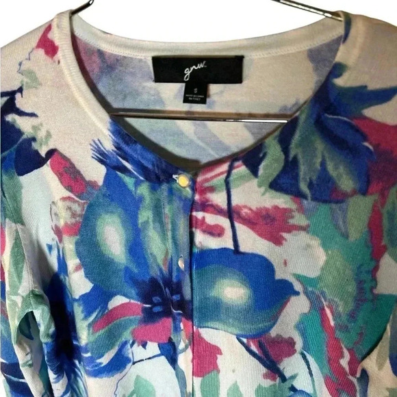 NEW Beautiful GNW Floral Cardigan Sweater, Sz S - Picture 2 of 3